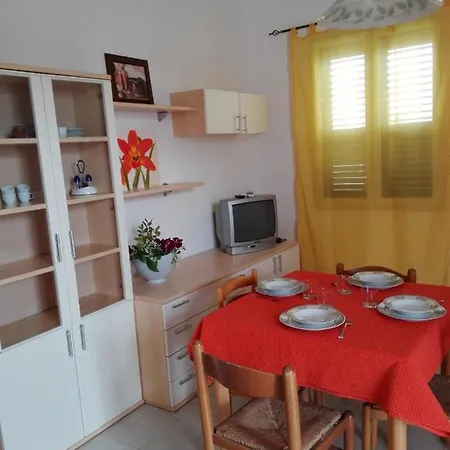 Alle Mimose Di Romeo In Baia Holiday home Il Monte